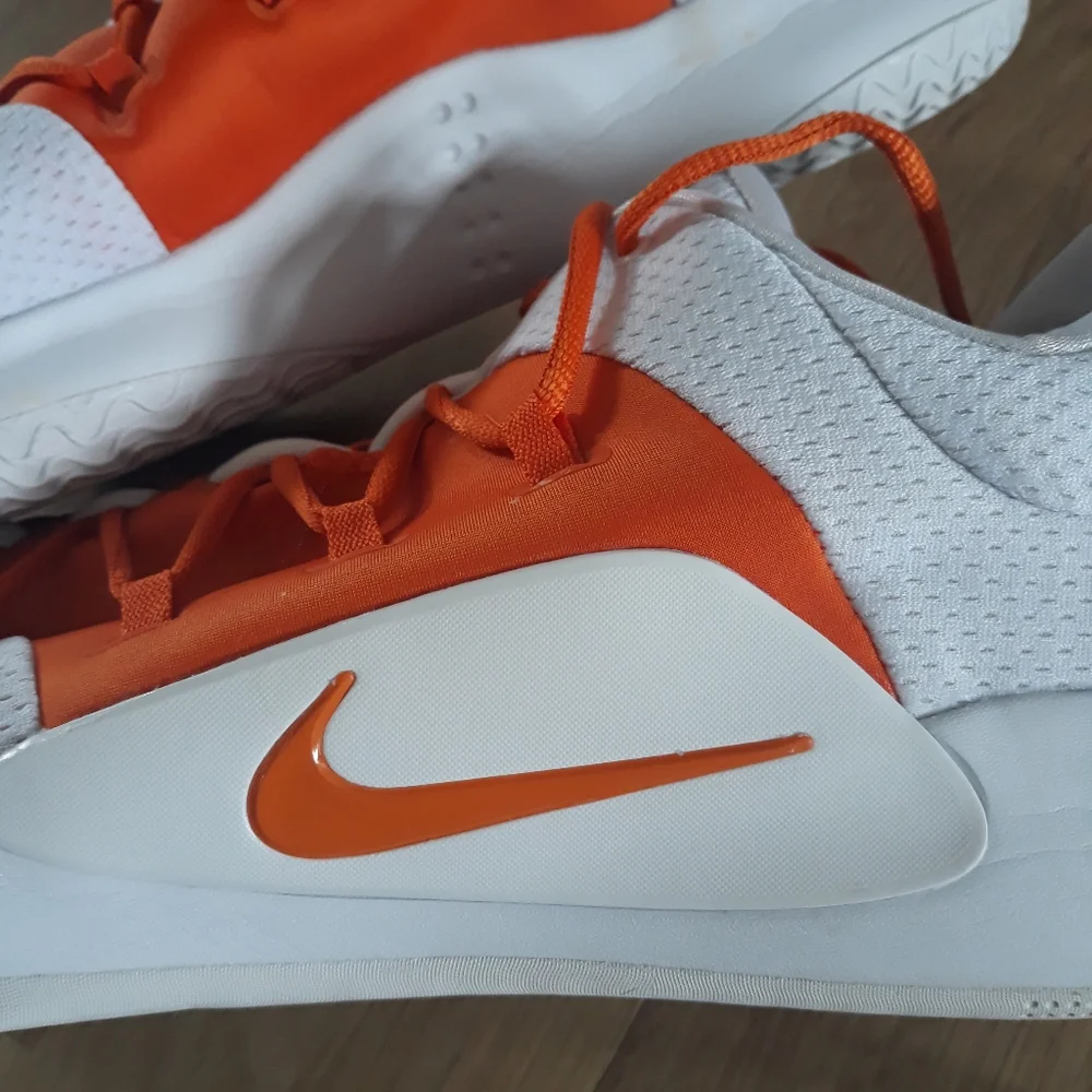 Nike Hyperdunk X Low TB White/Orange Basketball Shoes Size 17.5 AT3867-103 Rare - Picture 3 of 7